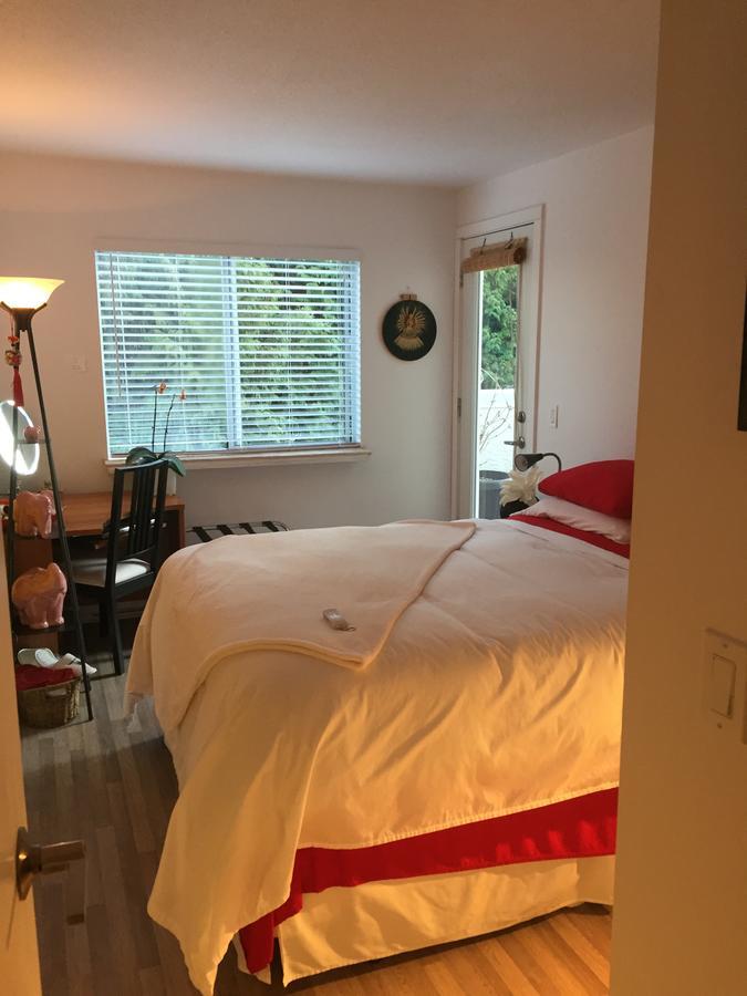 A Room At The Camelia Bed And Breakfast Tsawwassen Exteriér fotografie